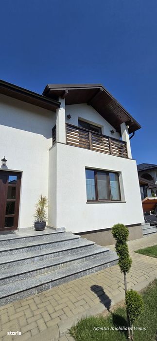 Casa noua cu etaj la Lebada