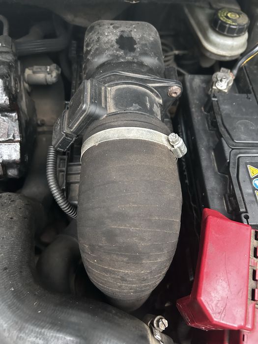 Маркучи на въздуха + дебитомер Mitsubishi Colt 1.5 DI-D 95 к.с.