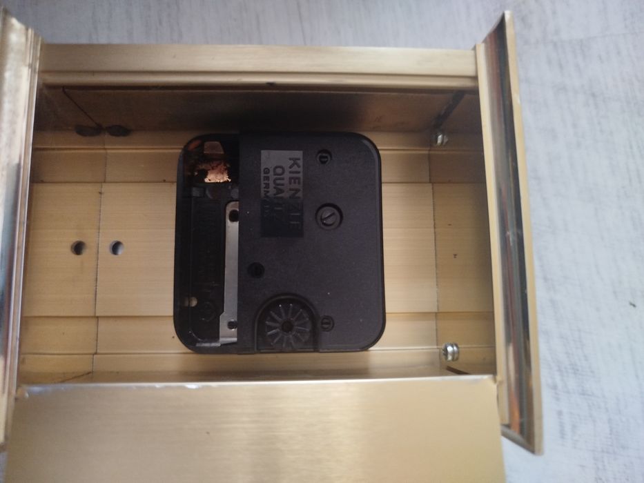 Ceas de masa president