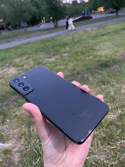 В продаже Samsung s22 plus