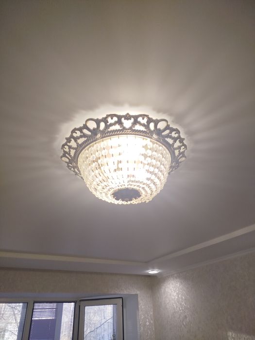 Продам люстру в зал