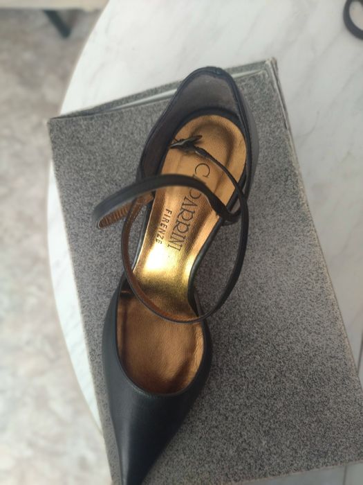 Продам женские туфлиобувь