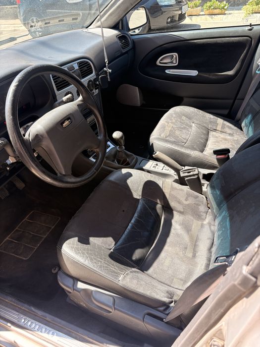 Volvo v40 1.9d revopsit/plafon instelat