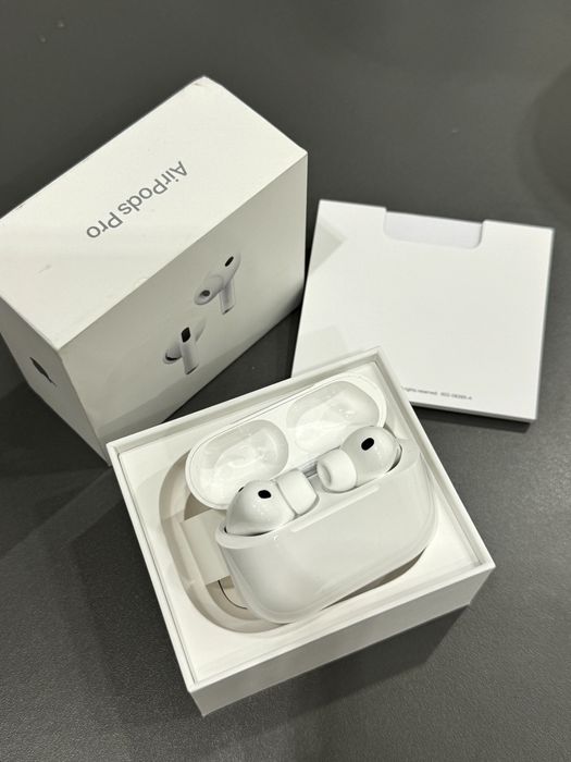 Продам новые AirPods Pro 3