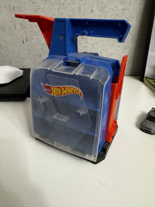 Гараж для машинок hot wheels