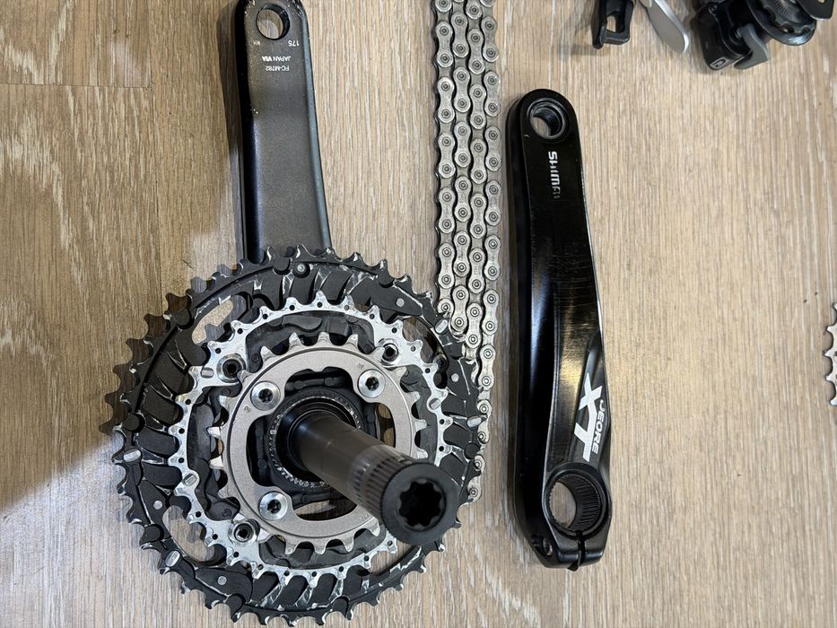 Transmisie Shimano Deore XT 3x10