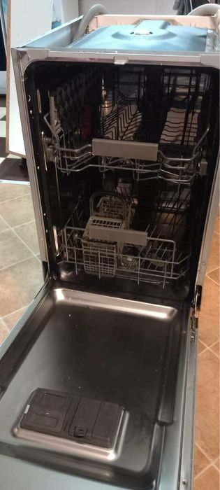 Vand masina de spalat vase!