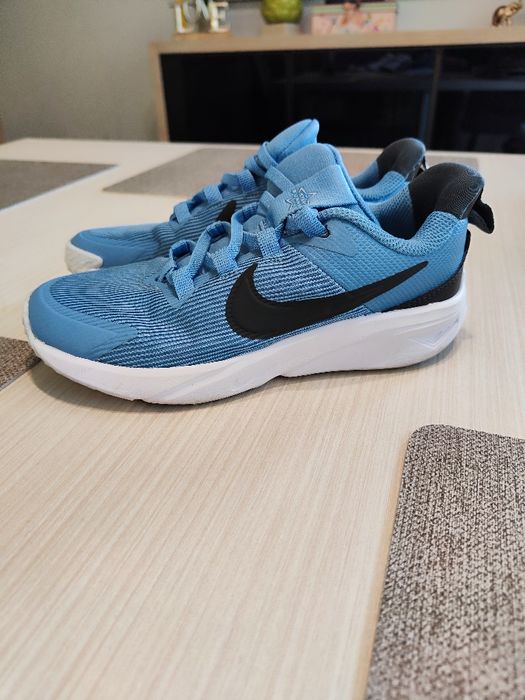 Маратонки Nike 33 1/2