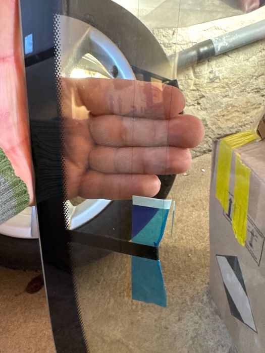 Челно стъкло оргинално на Мерцедес w156