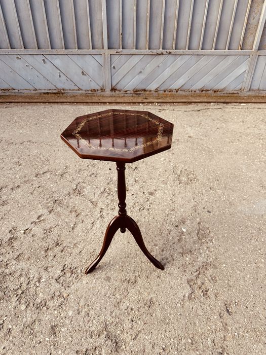 Антична помощна масичка с интарзия – Дания