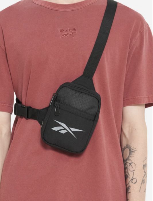 Продам сумку через плечо Reebok
