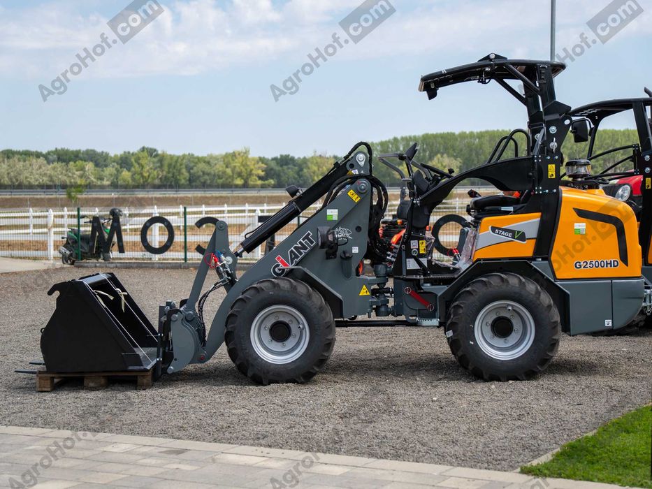Încărcător mini cu ROPS  - 26 CP, max 1750 kg / Giant G2500 HD (demo)