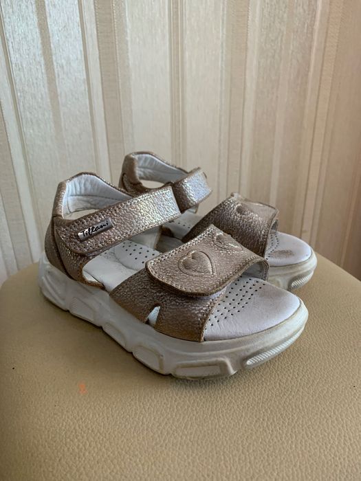 Обувь для девочки