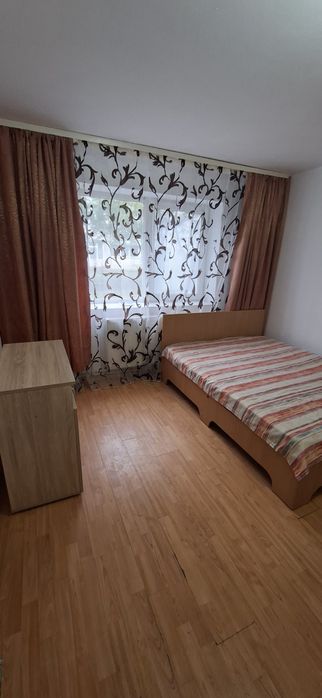 Închiriez apartament