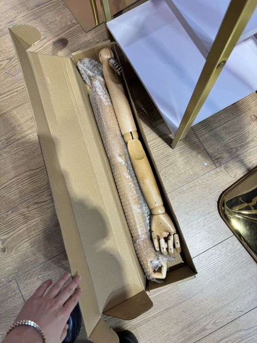 2 манекена для магазина одежды