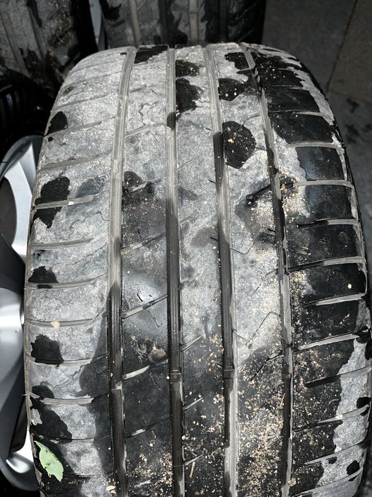 Продам комлект дисков с резиной на BMW