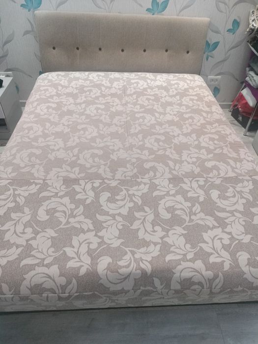 Vând pat matrimonial