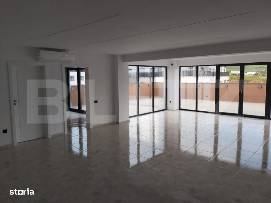 Penthouse 200 mp utili, 400 mp terasa, 2 garaje, 1 parcare, zona Baciu