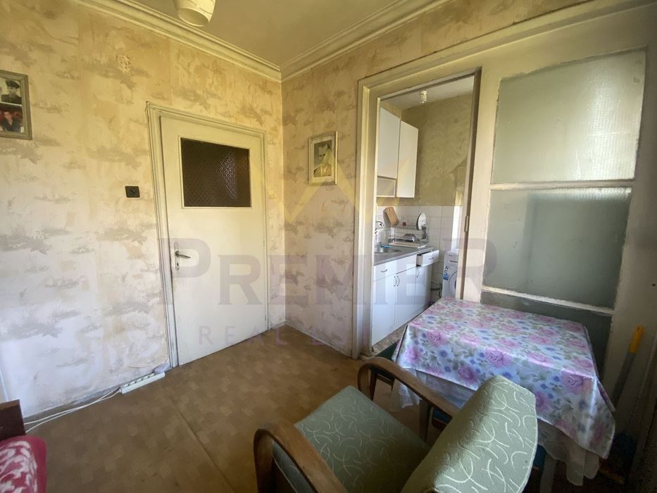 Продава се Двустаен апартамент в София, Център - 60 кв.м за 4984 €/кв.м - Снимка #8