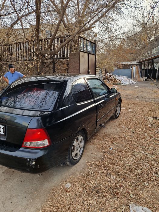 Hyundai accent  2001г