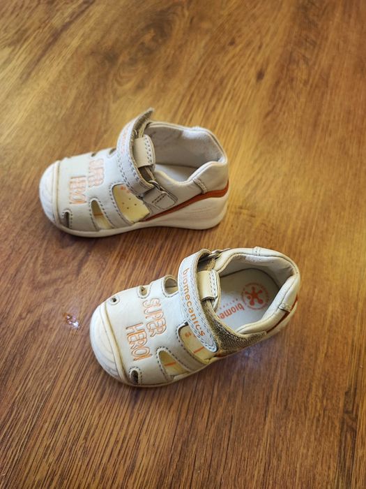 Кожени сандали Biomecanics