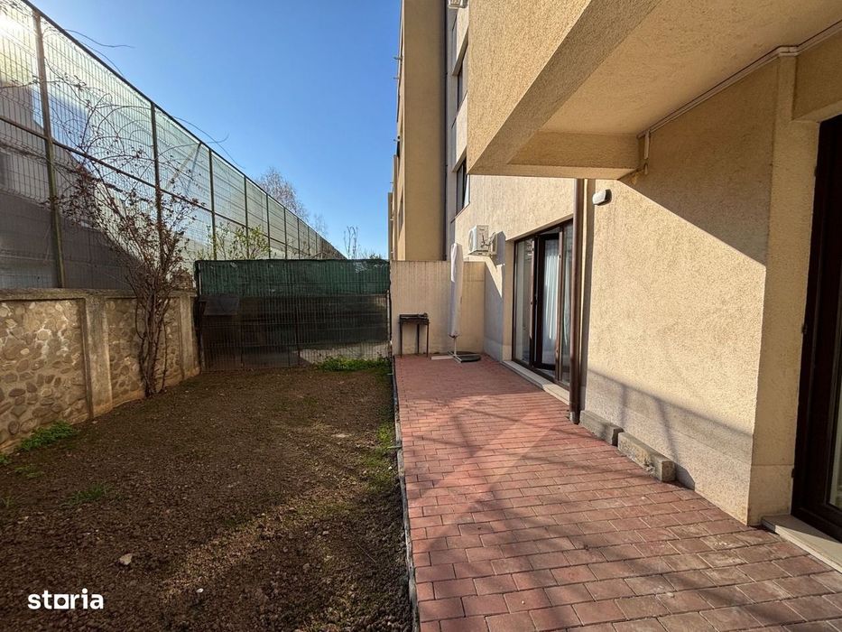 Garsoniera / Curte 46 mp / Militari