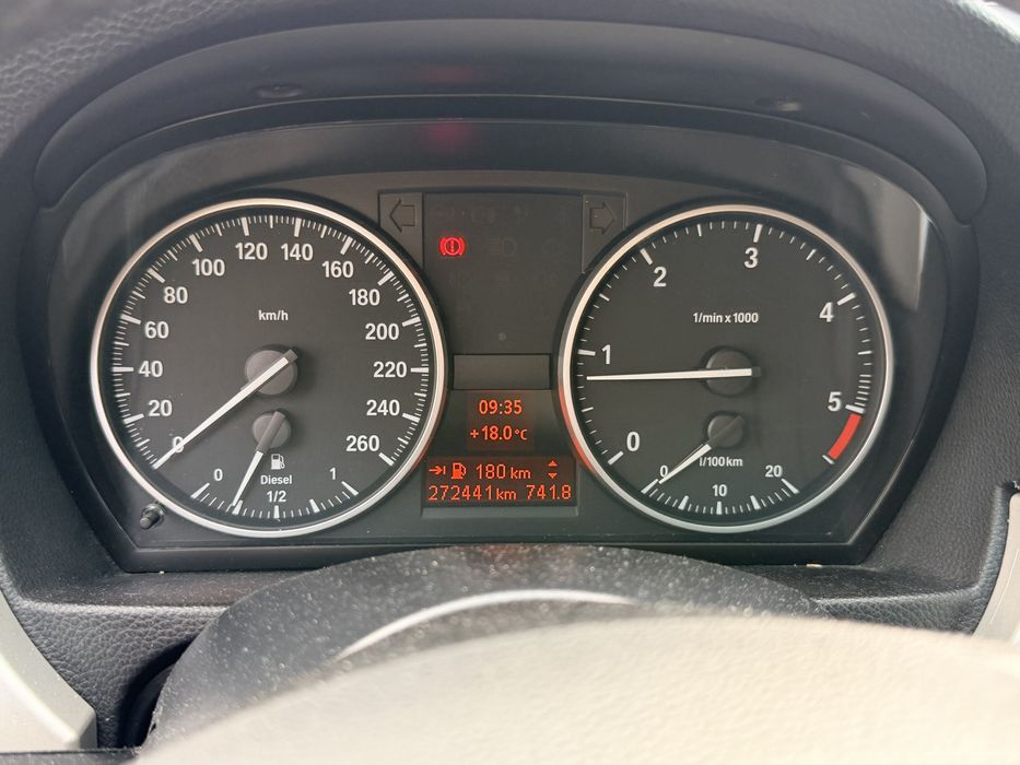 Bmw seria 3 2.0D e90 2011