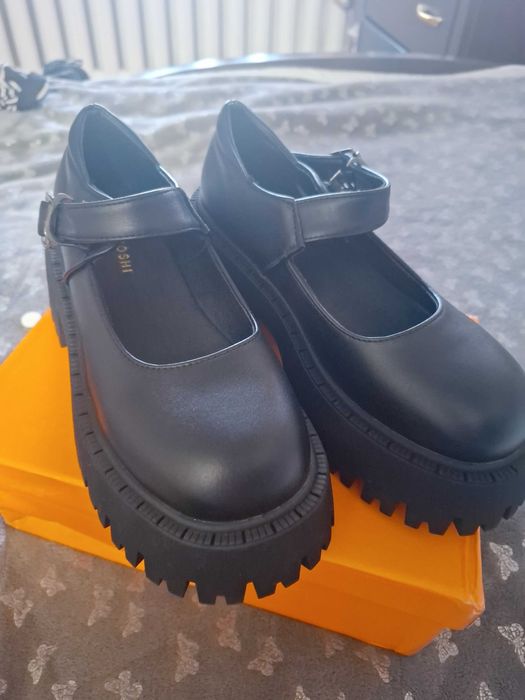 продам туфли подростковые