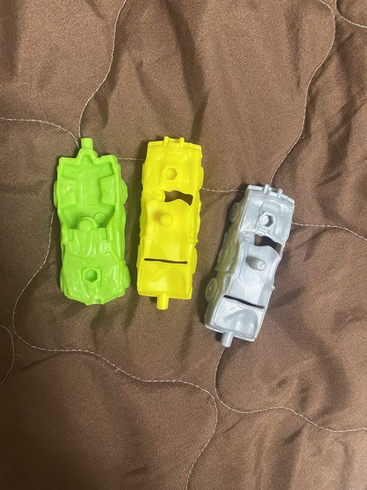 Hot Whils - арена за разбиване с включена кола