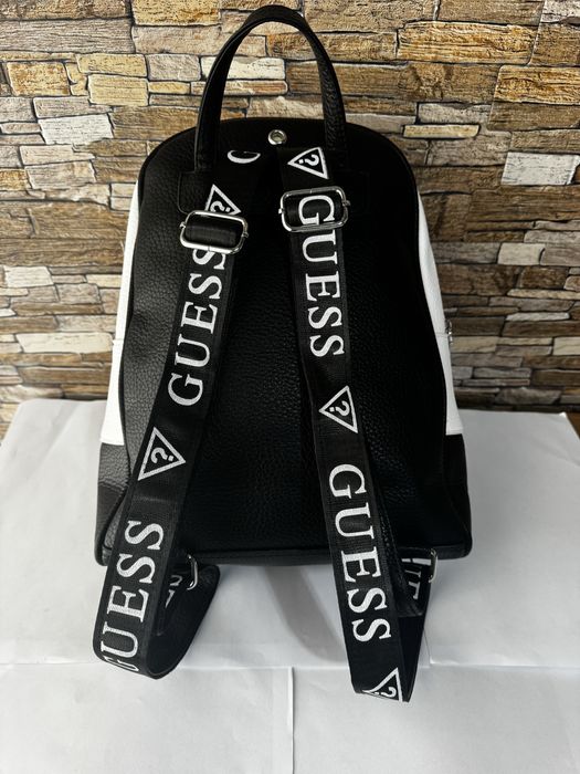 Раница  new Guess