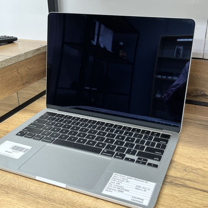 Apple MacBook  Air M2