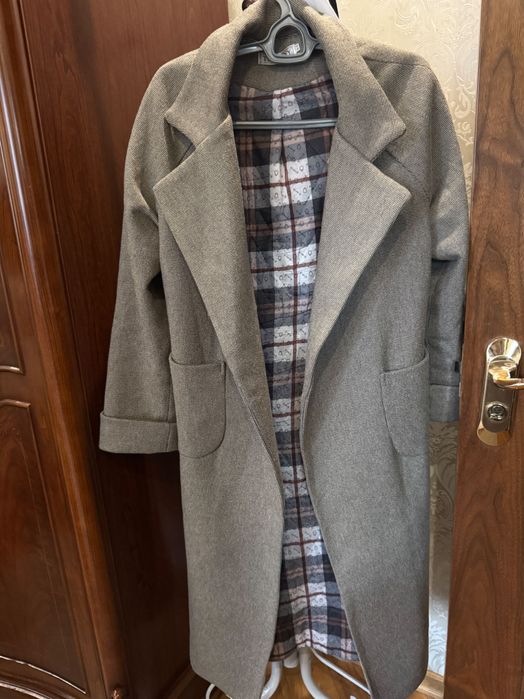 Пальто срочно сотилади