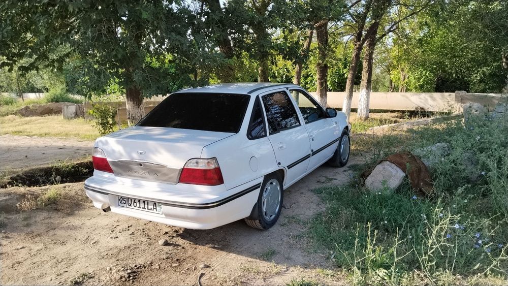 Холати жуда зу́р нексия 1 сотилади