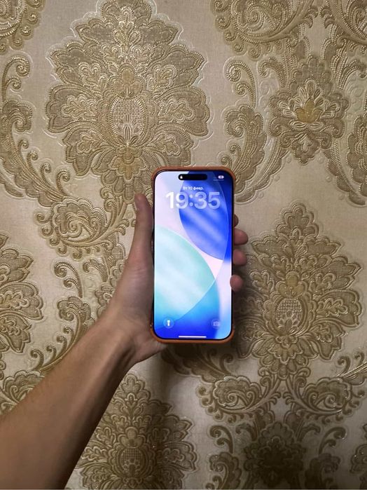 Iphone 17 Pro max orange