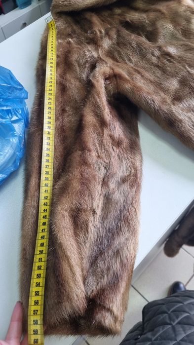 Vând blana din nurca.