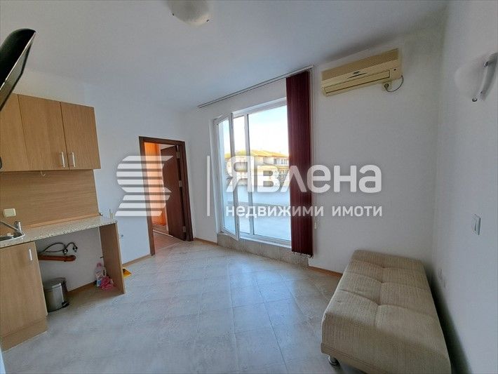 Продава се Двустаен апартамент в к.к. Слънчев бряг - 70 кв.м за 900 €/кв.м - Снимка #2