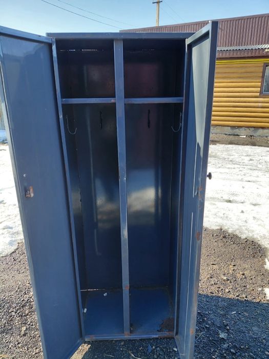 Продам металлические шкафы