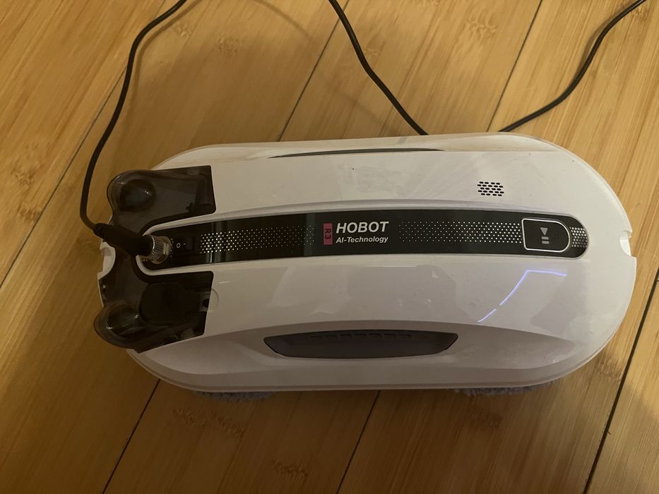 Robot de spalat geamuri Hobot R3