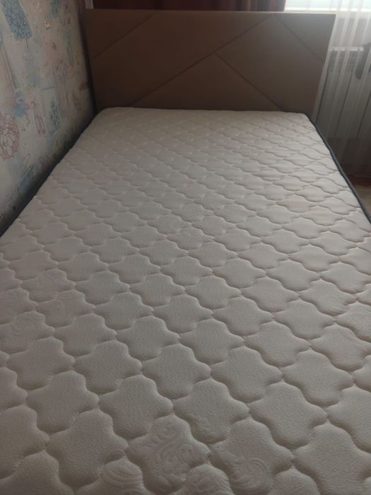 Кровать для спальни 120*200см с матрасом