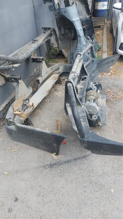 Продам срочно  бампер крузак 105