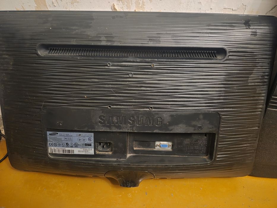 Монитор Samsung 22 дюйма