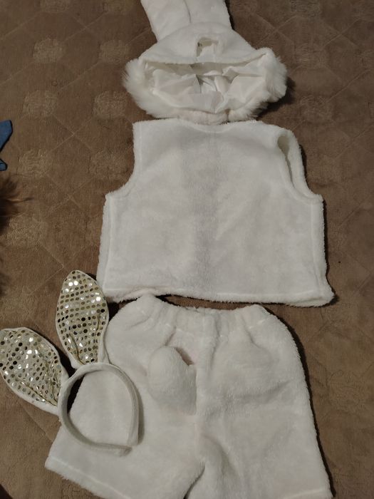 Костюм зайчика на 2-3г