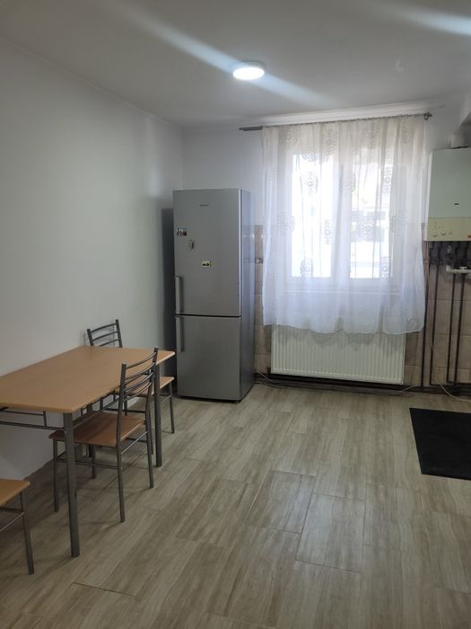 Vand apartament decomandat 2 camere