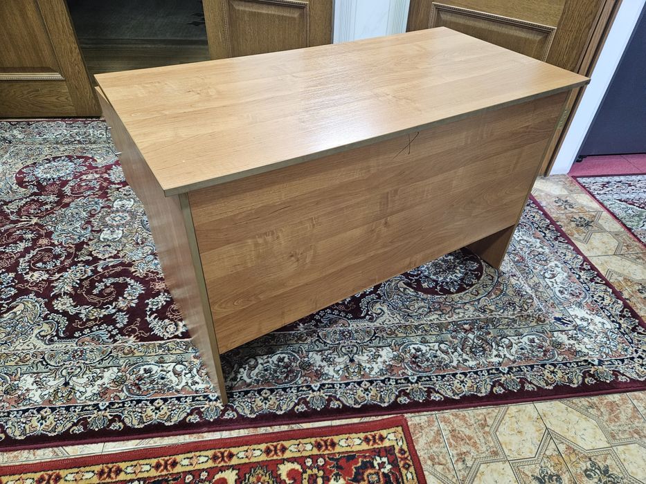 Офисный стол б/у