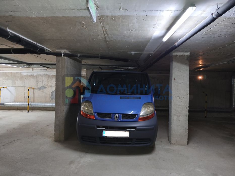 Паркомясто до търговската улица, гр. Приморско