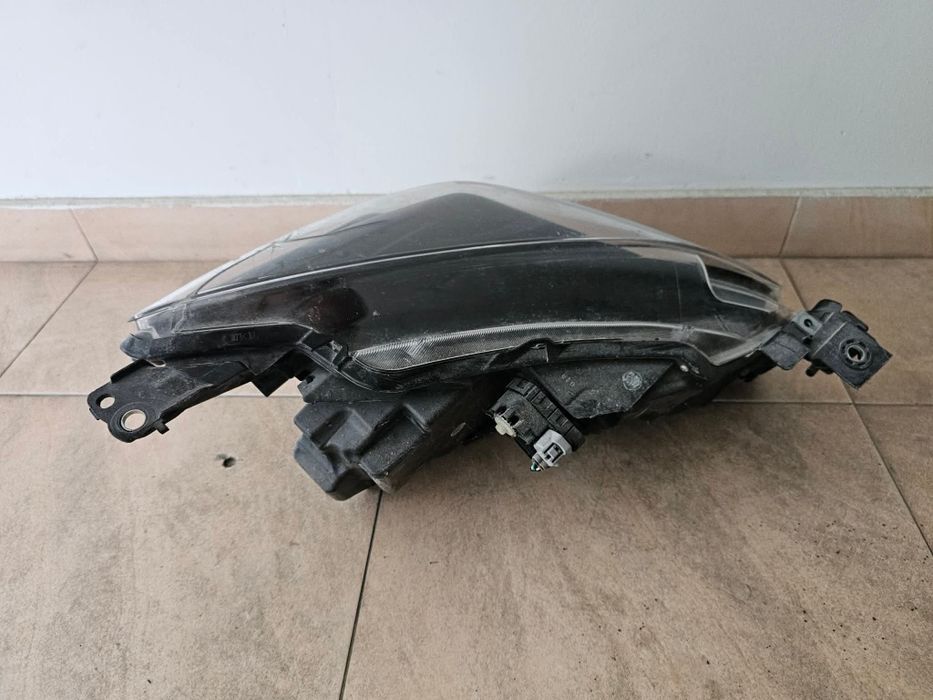 Ляв фар Mazda 2 lqv far Мазда 2