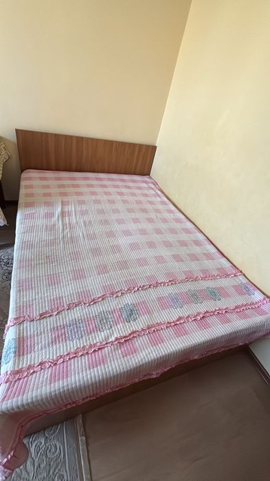 Отдам даром кровать