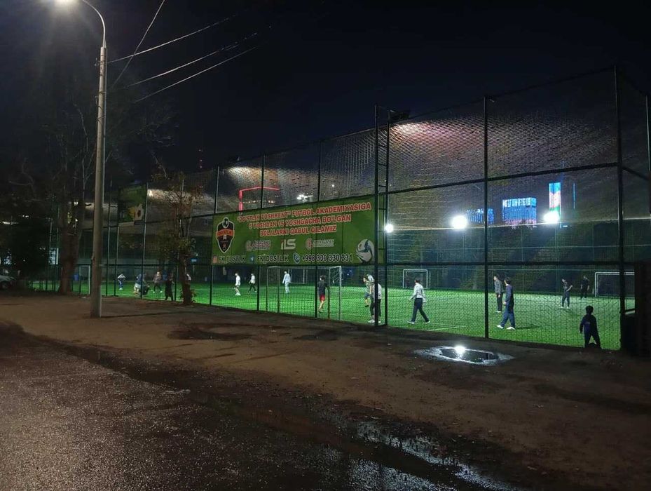 Mini futbol polya, futbol maydoni Shayxontohur Chorsu Мини футбол Поле