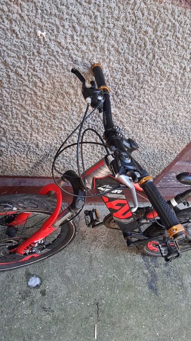 Vând bicicleta 18 inch