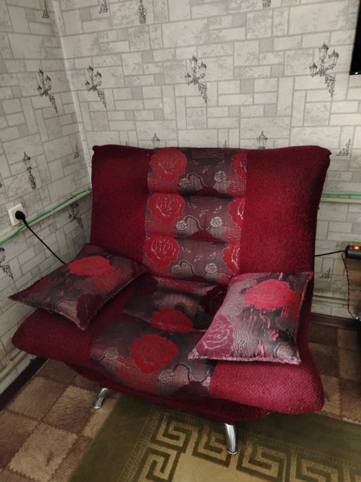 Диван + 2 кресла б/у